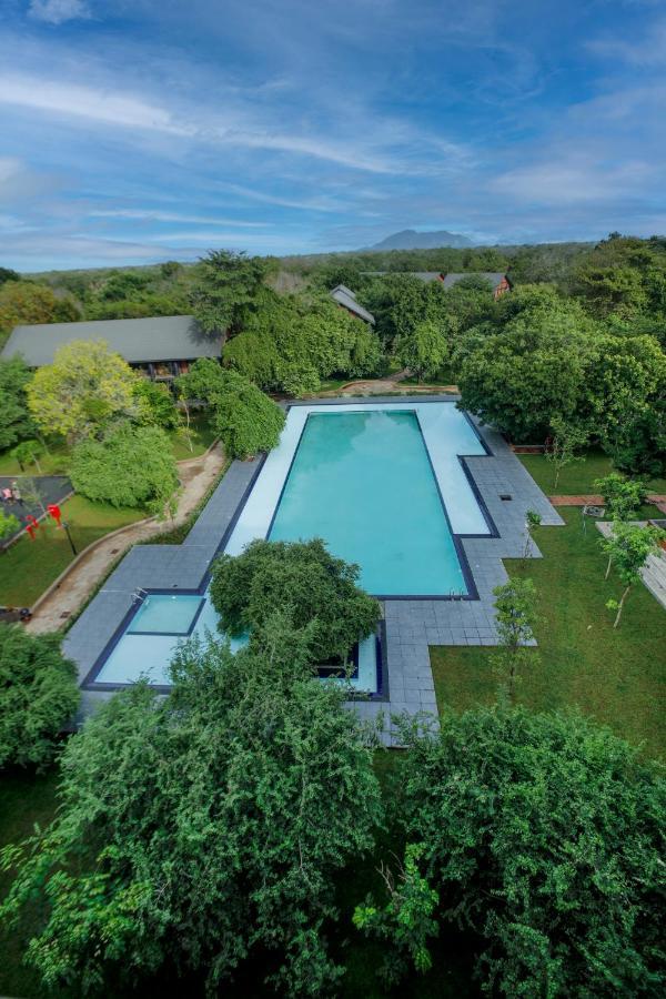 Covanro Sigiriya - Brand New Luxury Hotel Exterior foto